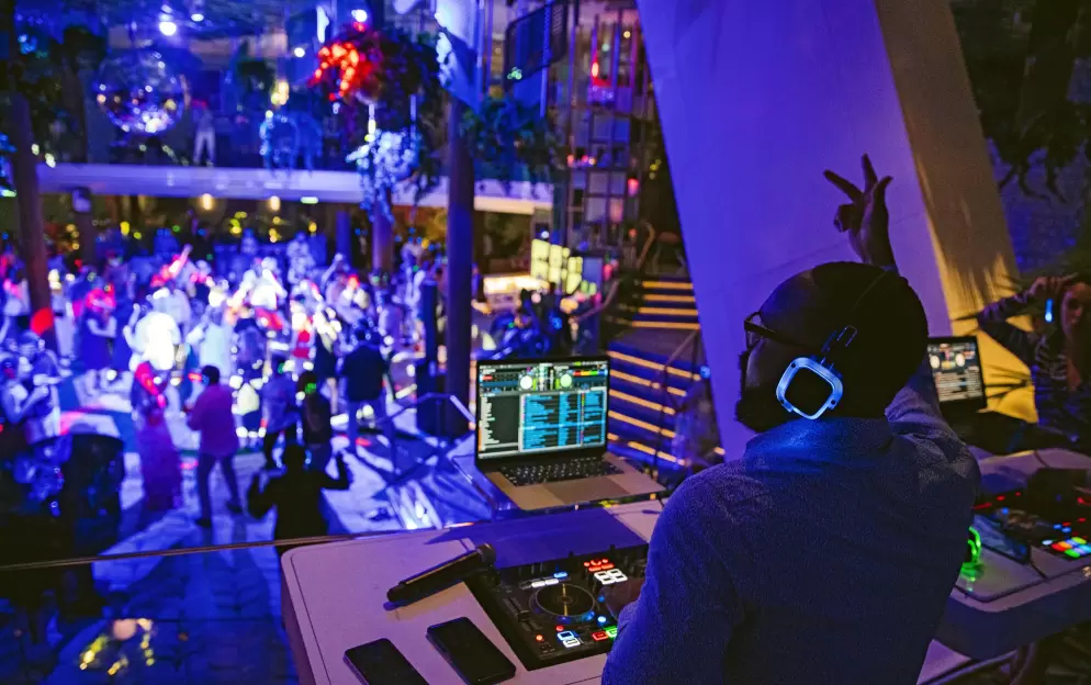Celebrity Cruises, Celebrity Apex, Eden Silent Disco ©CEL.jpg